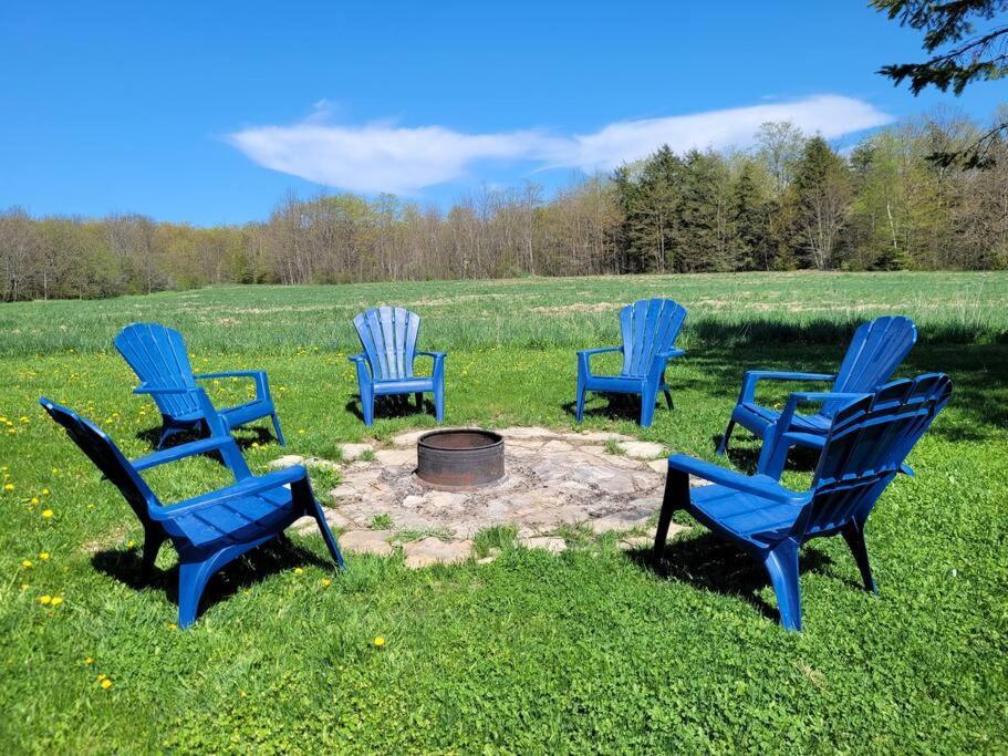 Family Friendly Cottage ☆Walking Distance To Beach Лайънс Хед Екстериор снимка