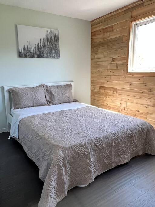 Family Friendly Cottage ☆Walking Distance To Beach Лайънс Хед Екстериор снимка