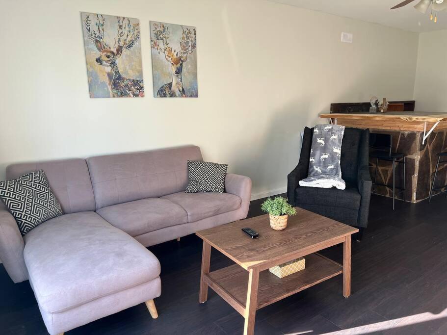 Family Friendly Cottage ☆Walking Distance To Beach Лайънс Хед Екстериор снимка