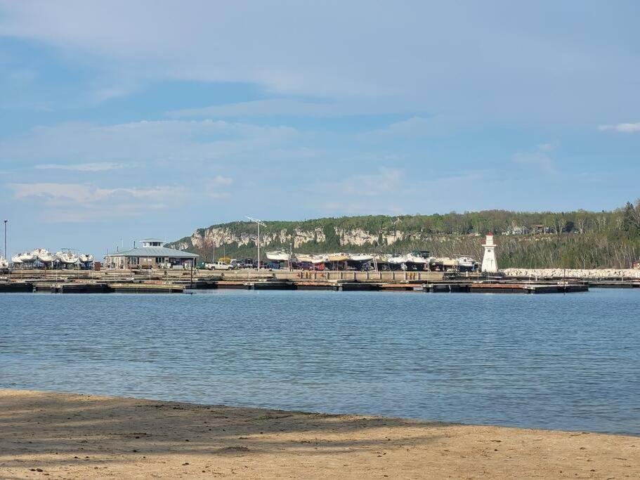 Family Friendly Cottage ☆Walking Distance To Beach Лайънс Хед Екстериор снимка